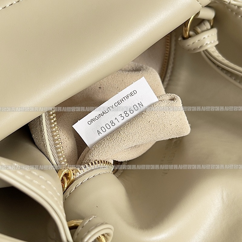 보테가베네타리베르타숄더백스몰 20260216-123814-008루.jpg