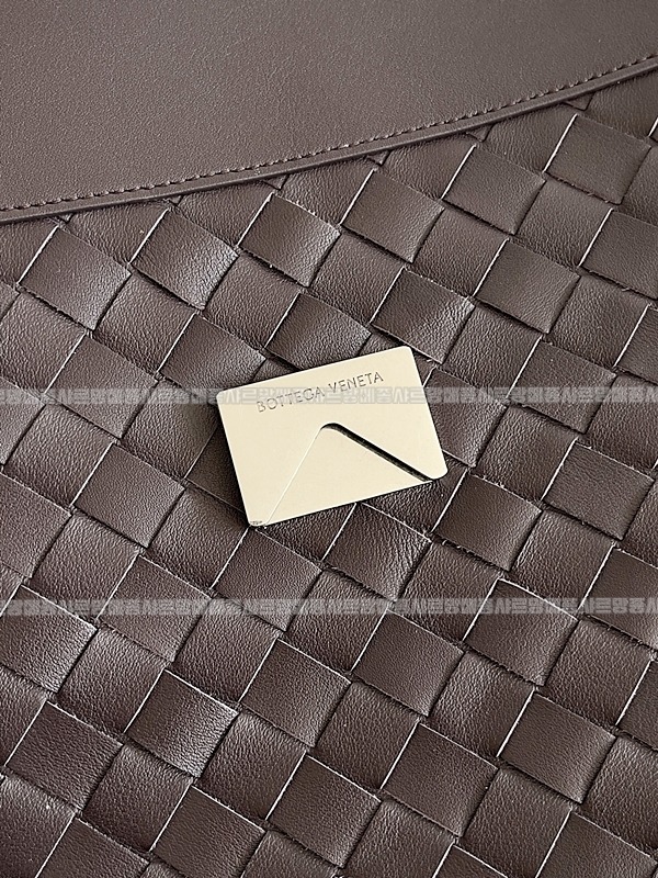 보테가베네타안디아모메신저백 20260216-132334-007루.jpg