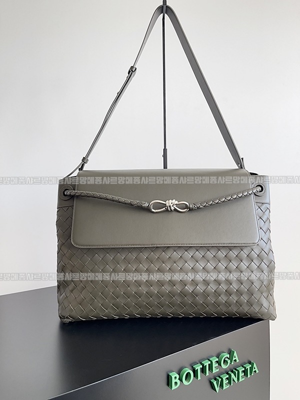 보테가베네타안디아모메신저백라지 20260216-132852-001루.jpg