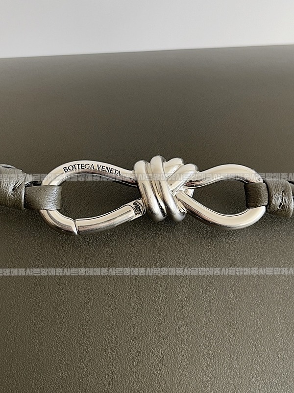 보테가베네타안디아모메신저백라지 20260216-132852-005루.jpg