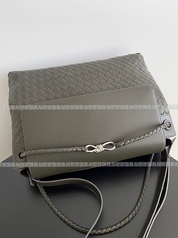 보테가베네타안디아모메신저백라지 20260216-132853-006루.jpg