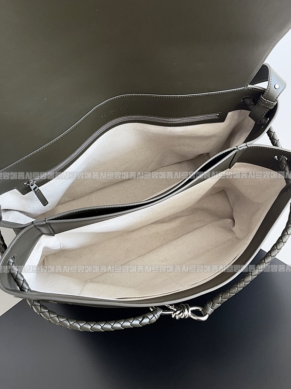 보테가베네타안디아모메신저백라지 20260216-132853-009루.jpg