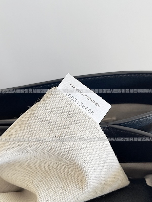 보테가베네타안디아모메신저백미디움 20260216-133547-008루.jpg