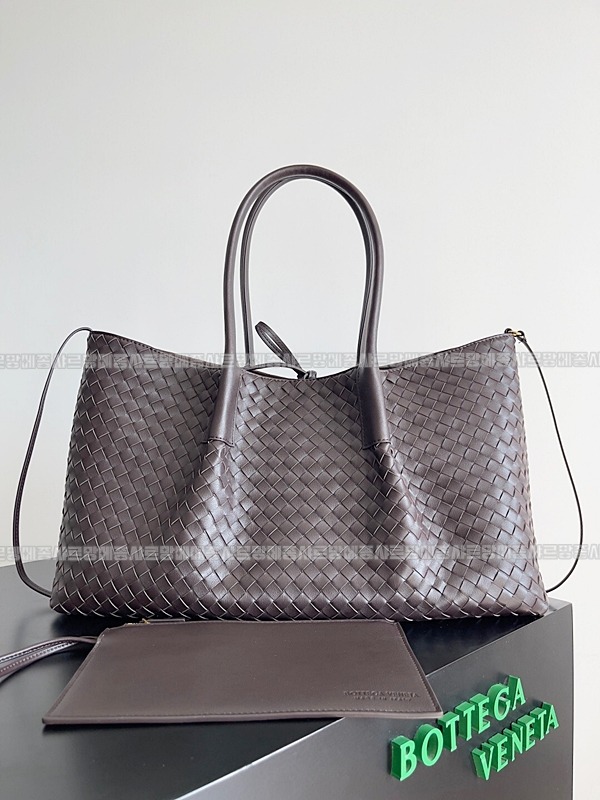 보테가베네타피나코데카라지 20260216-134127-001루.jpg