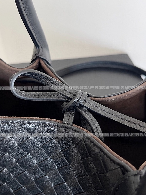 보테가베네타피나코데카스몰 20260216-134652-005루.jpg