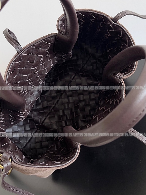 보테가베네타피나코데카스몰 20260216-134921-007루.jpg