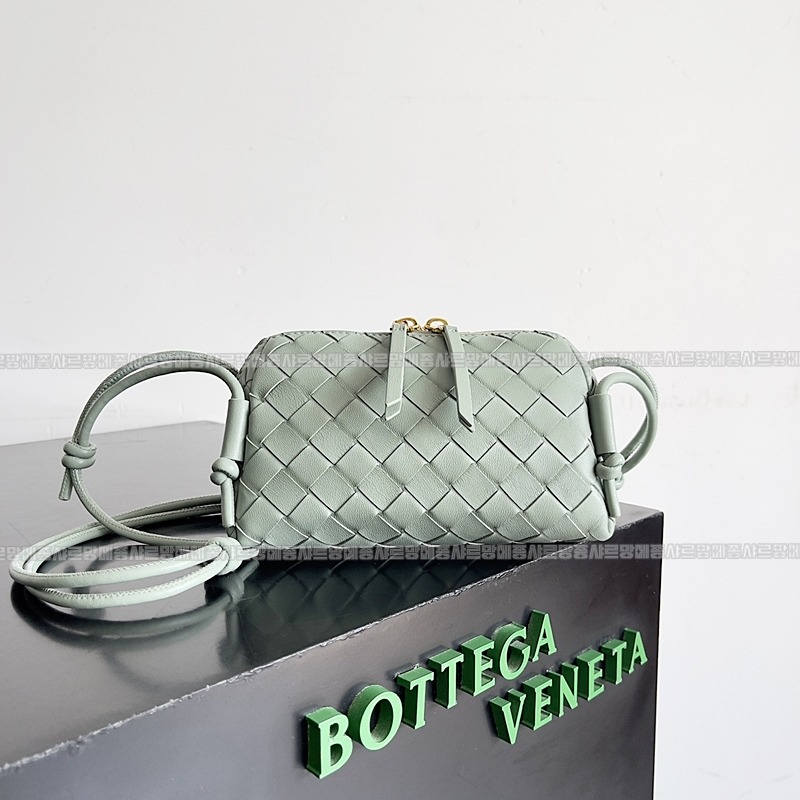 보테가베네타콘서트파우치 20260216-144518-001루.jpg