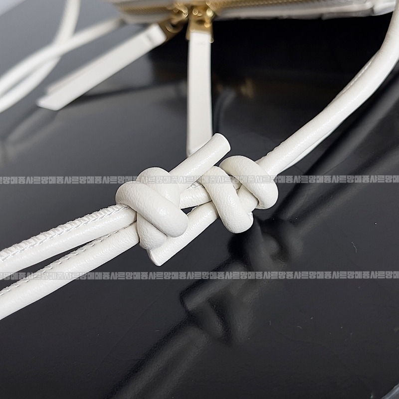 보테가베네타콘서트파우치 20260216-144732-008루.jpg