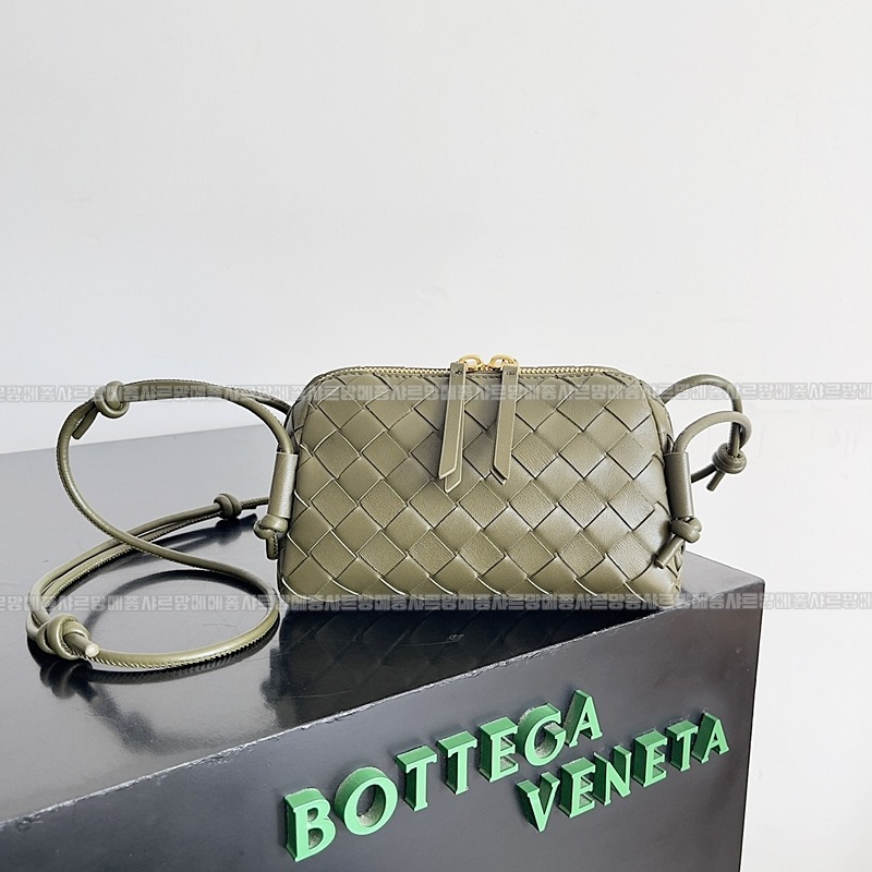 보테가베네타콘서트파우치 20260216-144939-001루.jpg