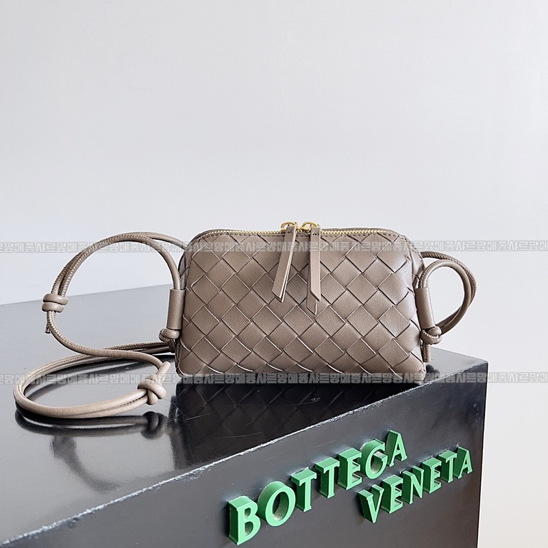 보테가베네타콘서트파우치 20260216-145217-001루.jpg