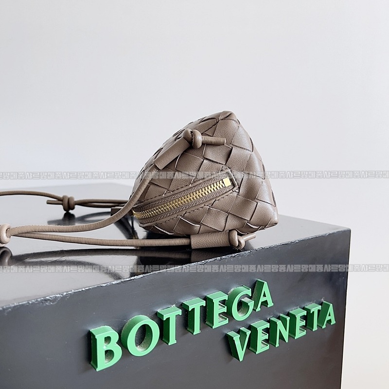 보테가베네타콘서트파우치 20260216-145217-002루.jpg