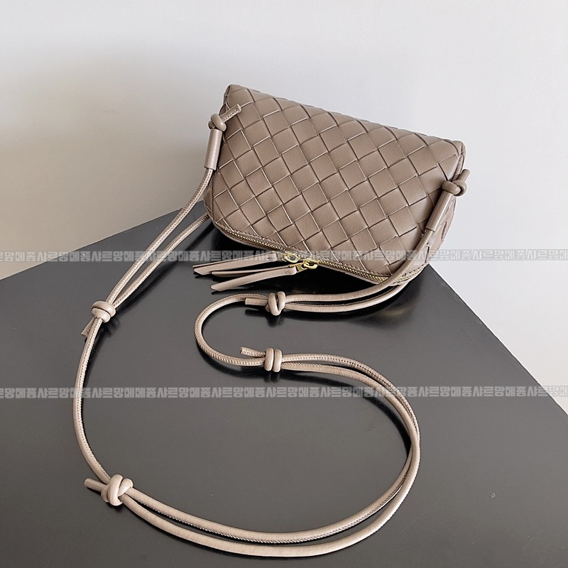 보테가베네타콘서트파우치 20260216-145217-004루.jpg