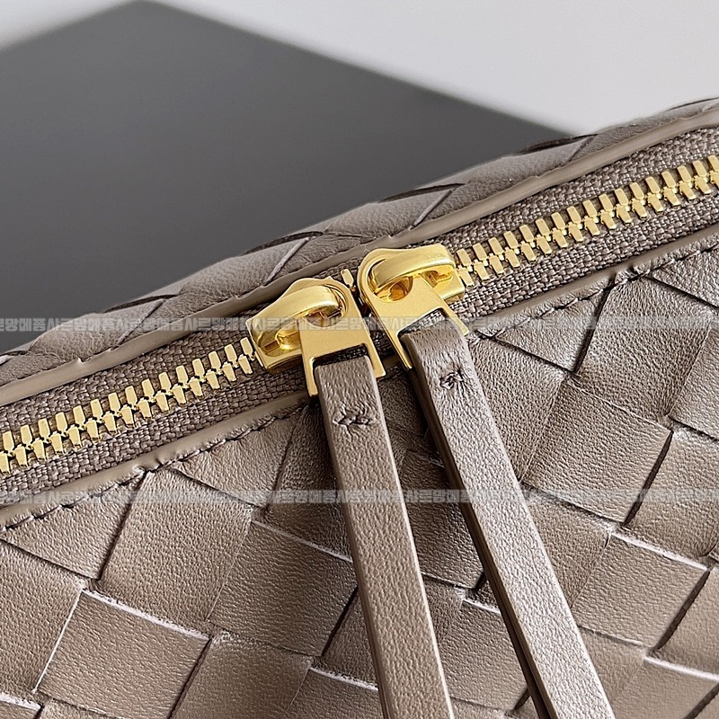 보테가베네타콘서트파우치 20260216-145217-005루.jpg