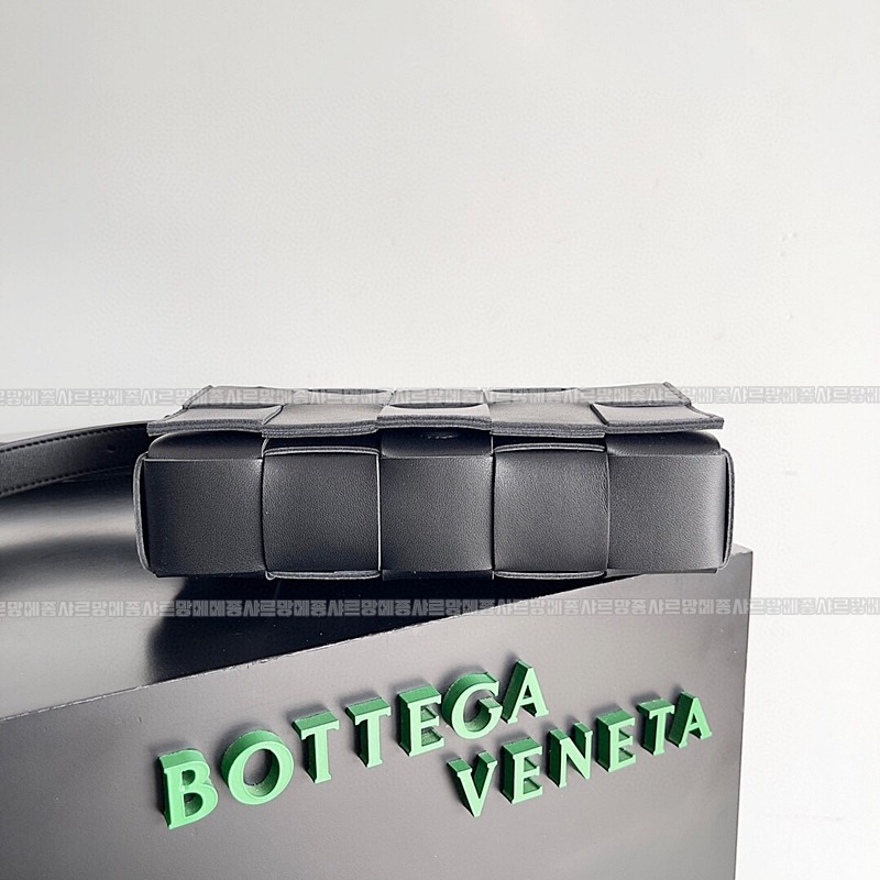 보테가베네타카세크백 20260218-103658-004루.jpg