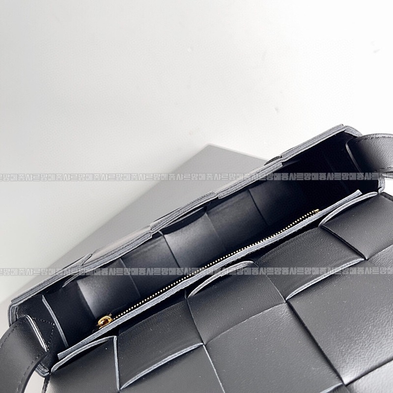 보테가베네타카세크백 20260218-103658-009루.jpg