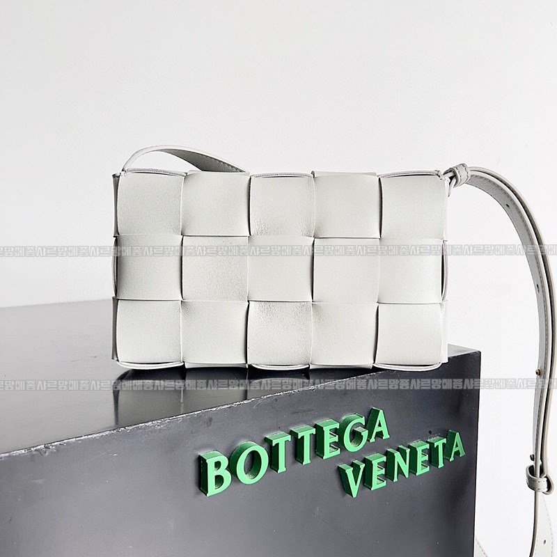 보테가베네타카세크백 20260218-104006-003루.jpg