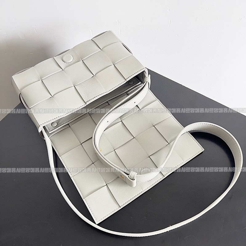 보테가베네타카세크백 20260218-104006-006루.jpg