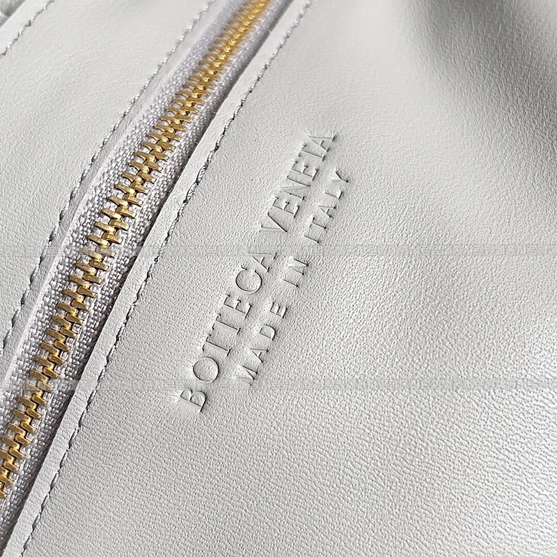 보테가베네타카세크백 20260218-104006-007루.jpg