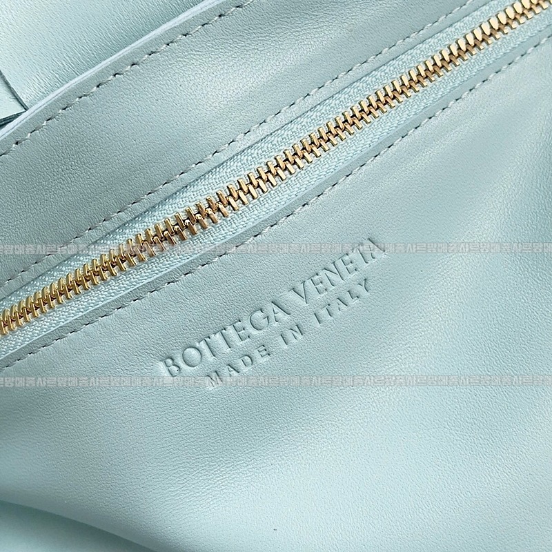 보테가베네타카세크백 20260218-104213-008루.jpg