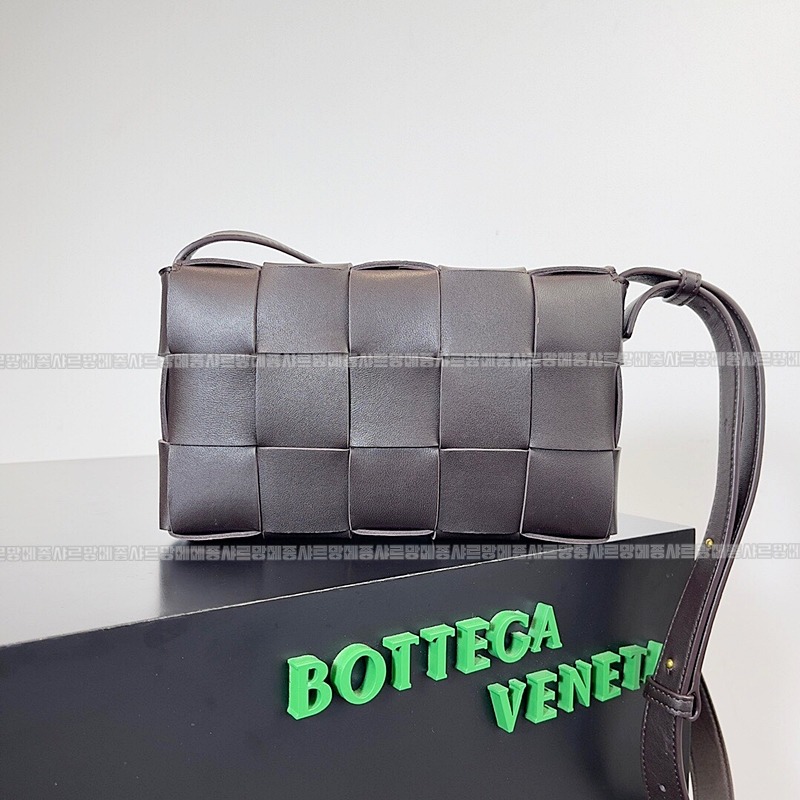 보테가베네타카세크백 20260218-104353-002루.jpg