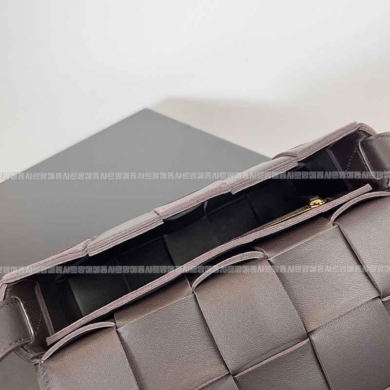 보테가베네타카세크백 20260218-104353-008루.jpg