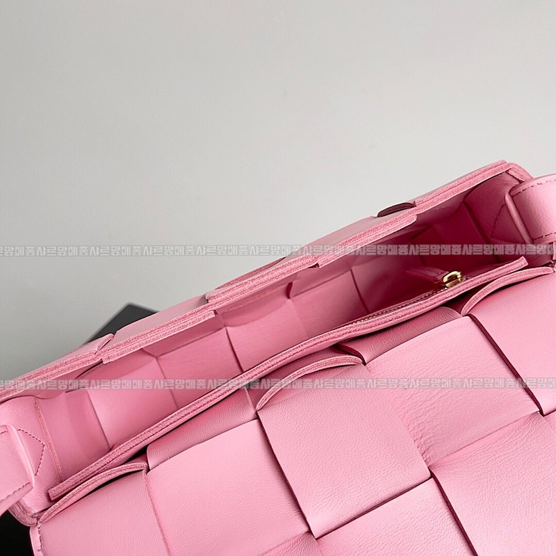 보테가베네타카세크백 20260218-104542-007루.jpg