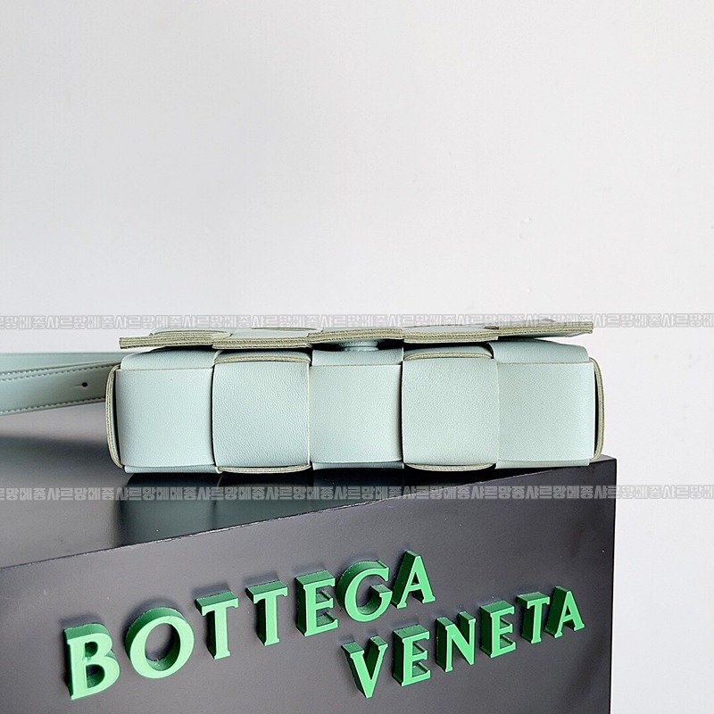 보테가베네타카세크백 20260218-104725-003루.jpg