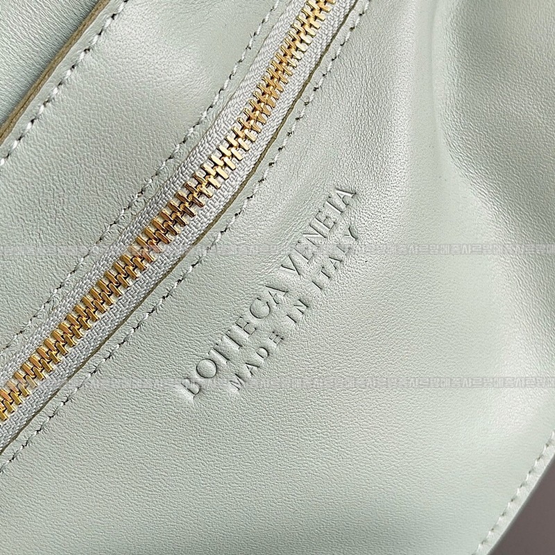 보테가베네타카세크백 20260218-104725-008루.jpg