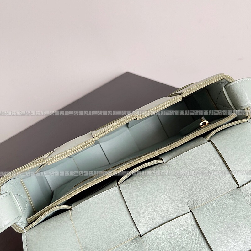 보테가베네타카세크백 20260218-104725-007루.jpg