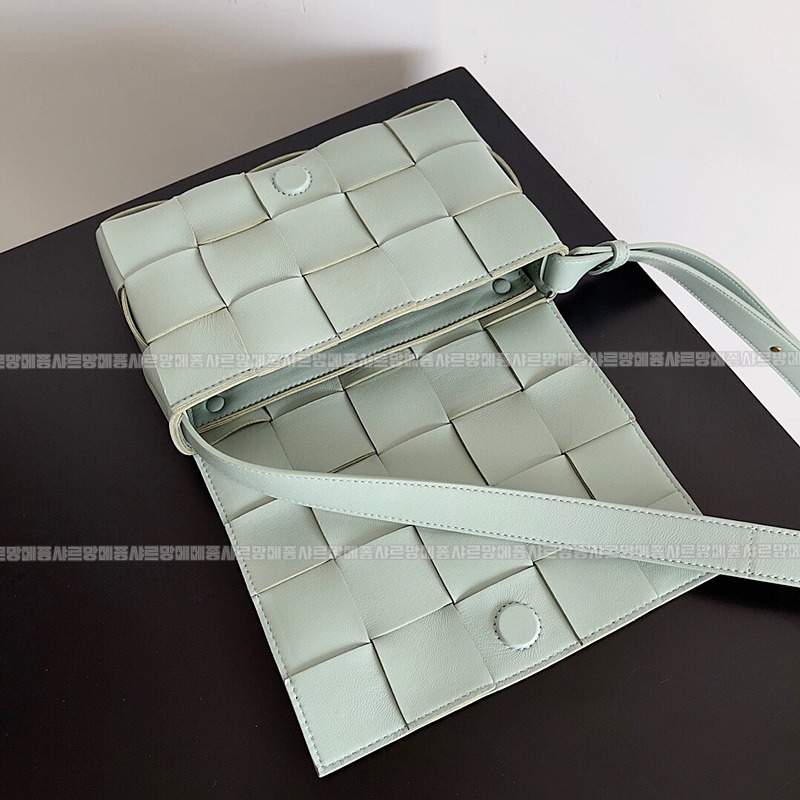 보테가베네타카세크백 20260218-104725-009루.jpg