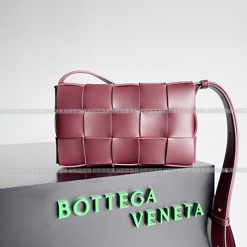 보테가베네타카세크백 20260218-104927-002루.jpg