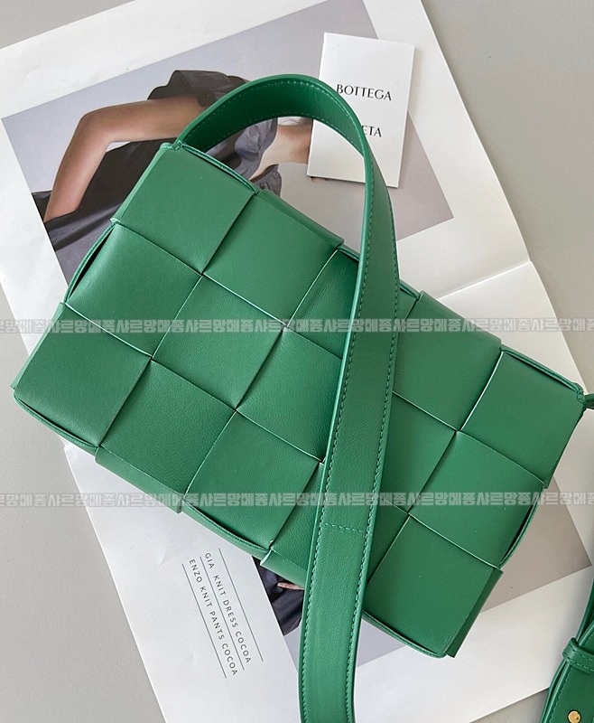 보테가베네타카세크백 20260218-105356-002루.jpg