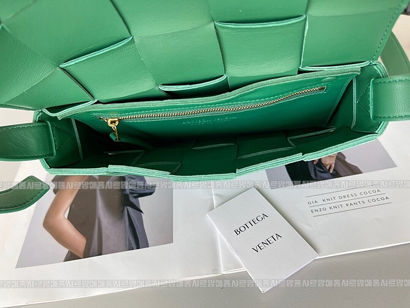 보테가베네타카세크백 20260218-105357-009루.jpg