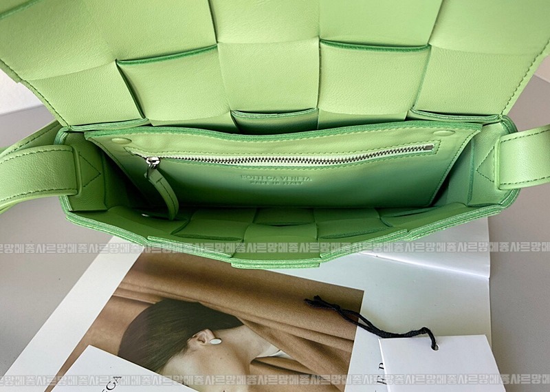 보테가베네타카세크백 20260218-105745-009루.jpg
