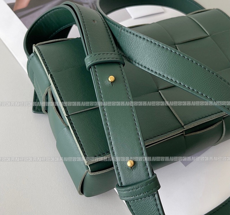 보테가베네타카세크백 20260218-110009-003루.jpg