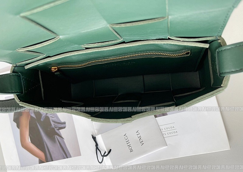 보테가베네타카세크백 20260218-110011-009루.jpg
