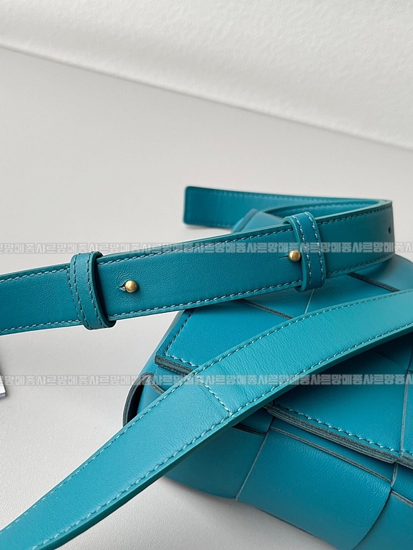 보테가베네타카세크백 20260218-110143-003루.jpg