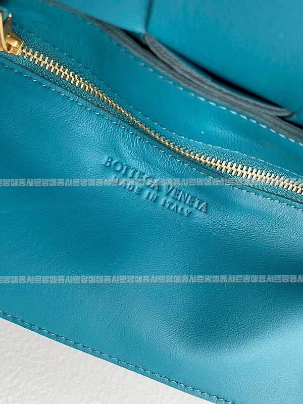 보테가베네타카세크백 20260218-110144-008루.jpg