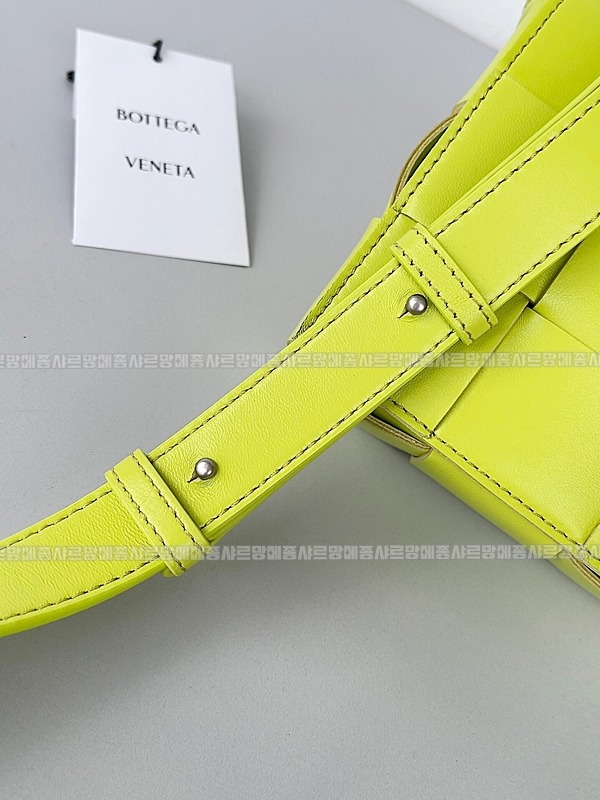 보테가베네타카세크백 20260218-110329-004루.jpg