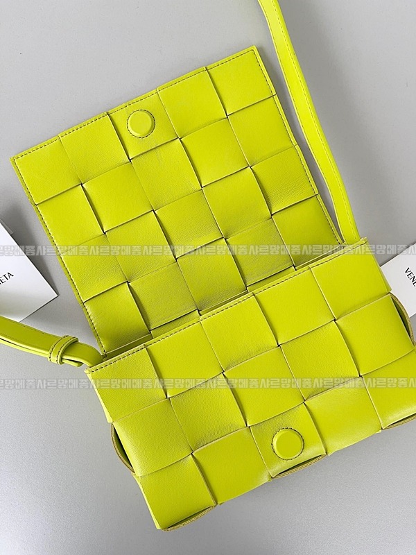 보테가베네타카세크백 20260218-110329-007루.jpg