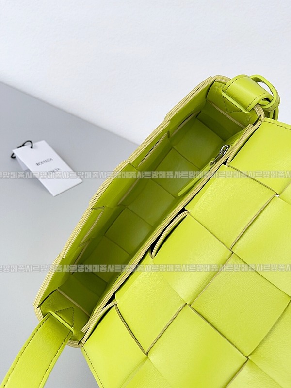 보테가베네타카세크백 20260218-110330-009루.jpg