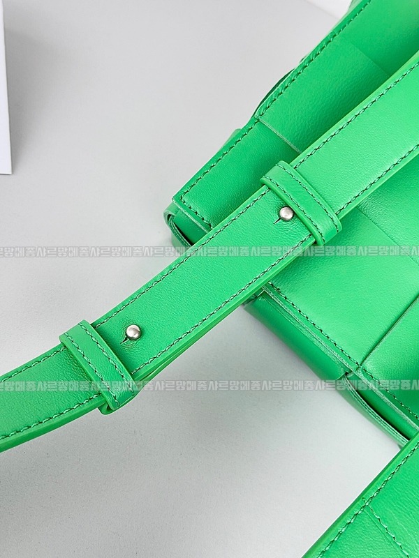 보테가베네타카세크백 20260218-110502-004루.jpg