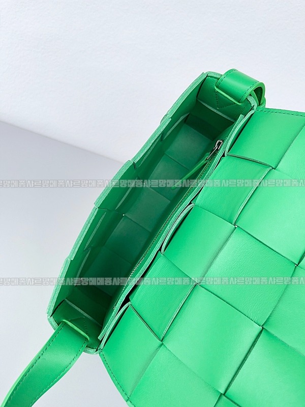 보테가베네타카세크백 20260218-110503-007루.jpg