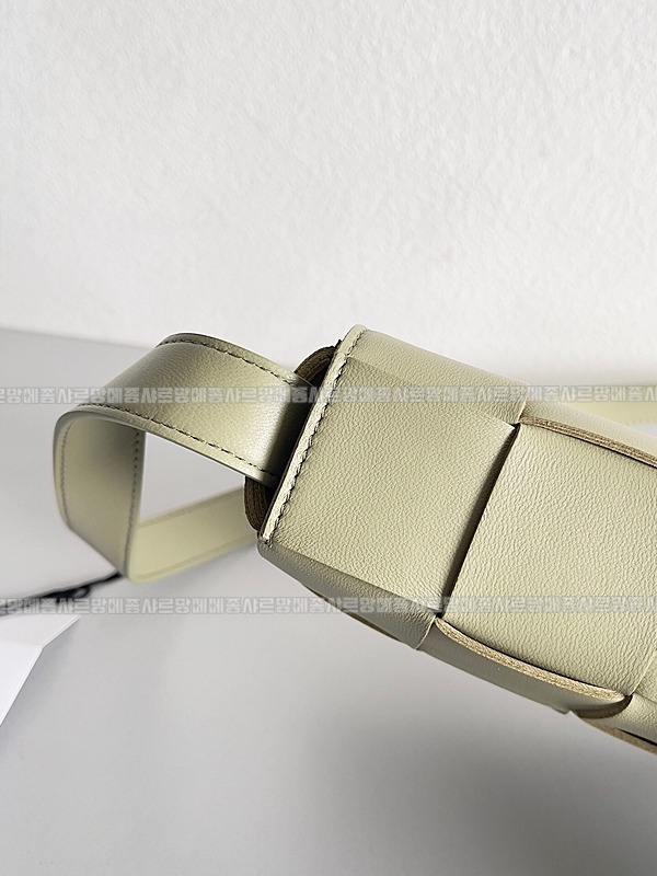 보테가베네타카세크백 20260218-110616-003루.jpg