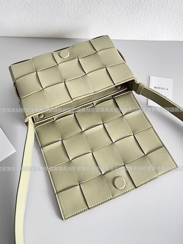 보테가베네타카세크백 20260218-110616-006루.jpg