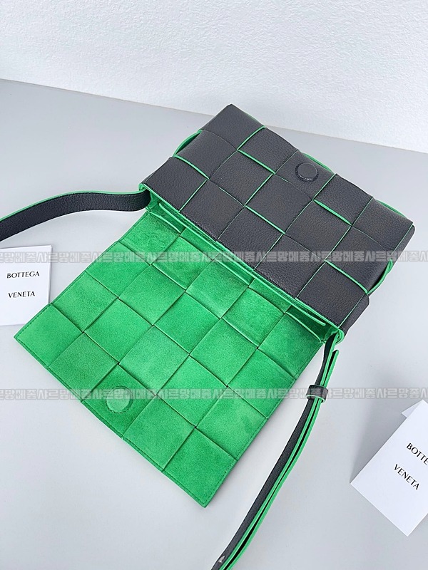 보테가베네타카세크백 20260218-111113-005루.jpg