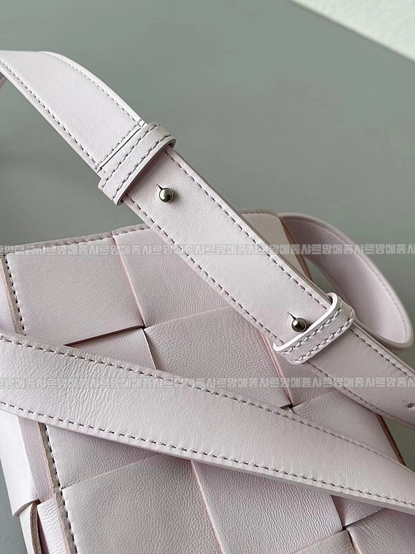 보테가베네타카세크백 20260218-111303-003루.jpg