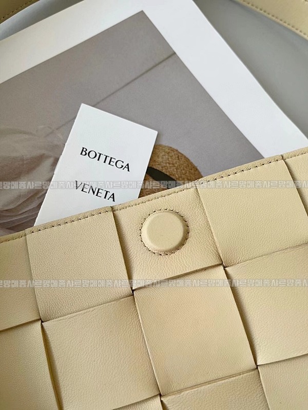 보테가베네타카세크백 20260218-111612-005루.jpg
