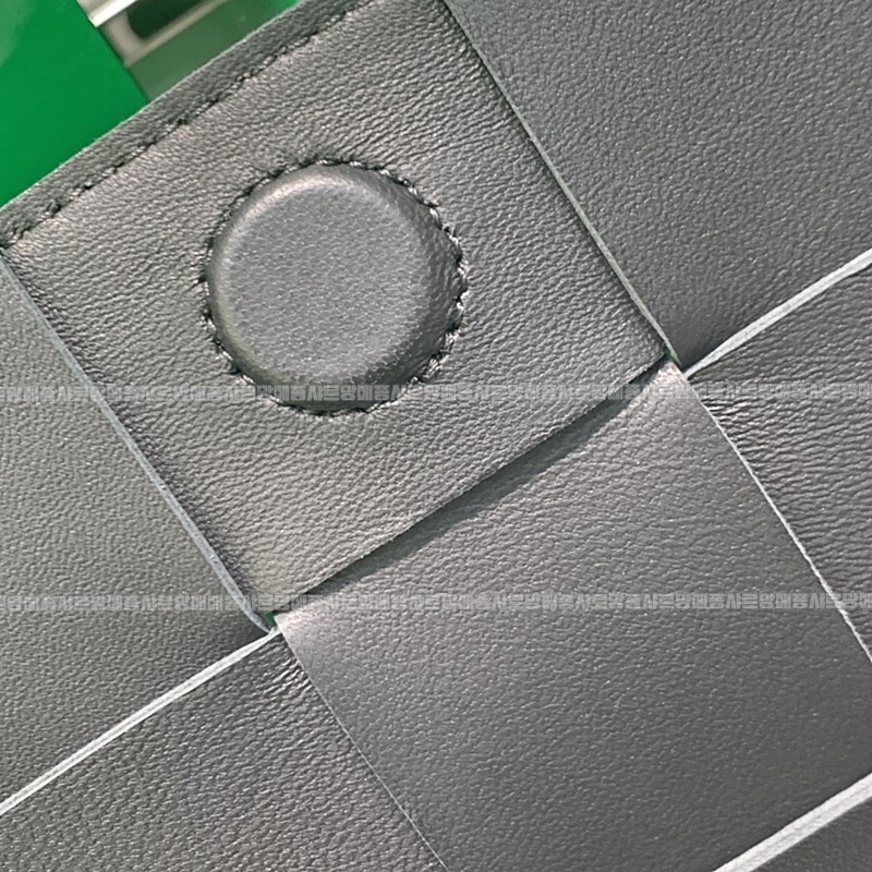 보테가베네타카세크백 20260218-111829-006루.jpg