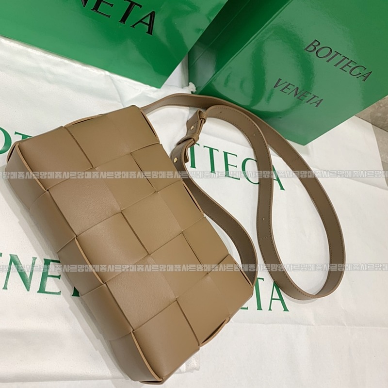 보테가베네타카세트백 20260218-123103-003루.jpg